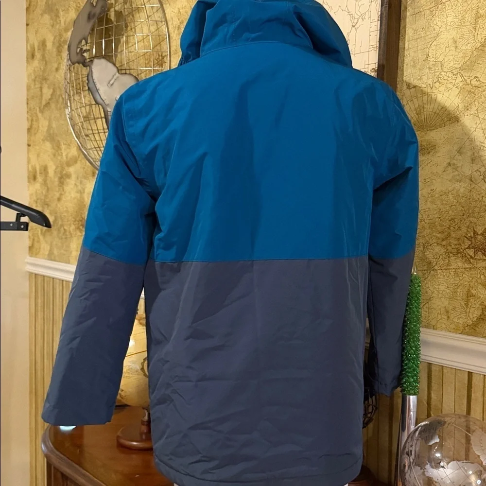 Under Armour Cold Gear Youth XL Navy and Charcoal Hooded Loose Jacket Nearly New